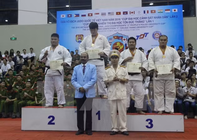 La R.de Corée en tête des Championnats internationaux de judo du Vietnam 2016 ảnh 1