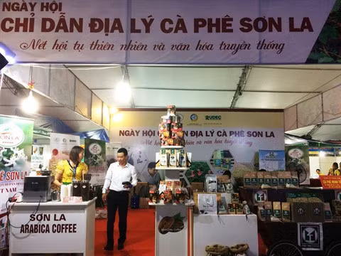 Une foire pour les produits d’indications géographiques protégées à Hanoï ảnh 2