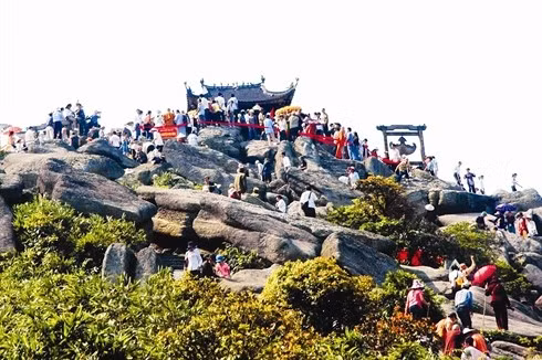La terre sacrée de Yên Tu, haut lieu du bouddhisme vietnamien ảnh 3 La terre sacrée de Yên Tu, haut lieu du bouddhisme vietnamien ảnh 3
