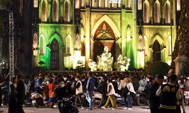 Comment les Vietnamiens fêtent-ils Noël ? ảnh 1 Comment les Vietnamiens fêtent-ils Noël ? ảnh 1