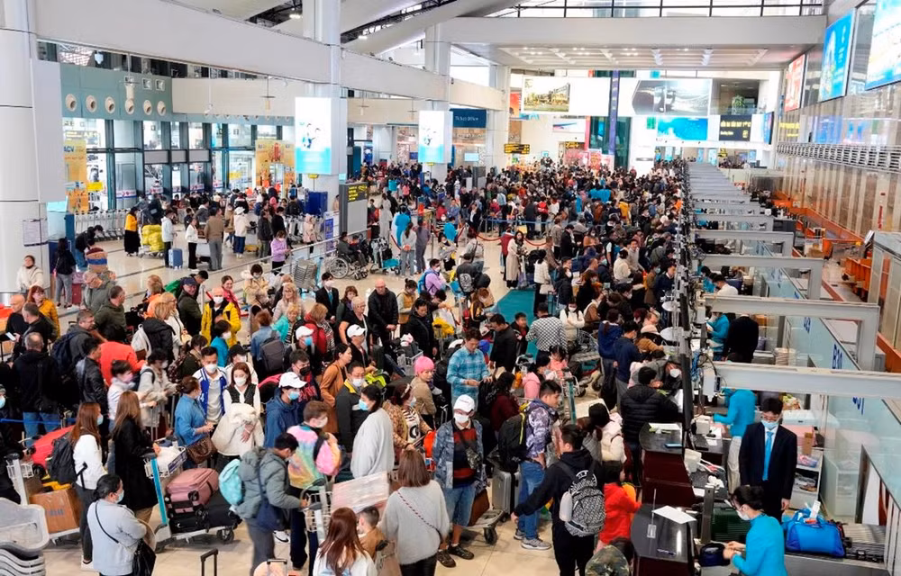 Signes de reprise, croissance impressionnante de l'aviation vietnamienne après le Têt ảnh 1