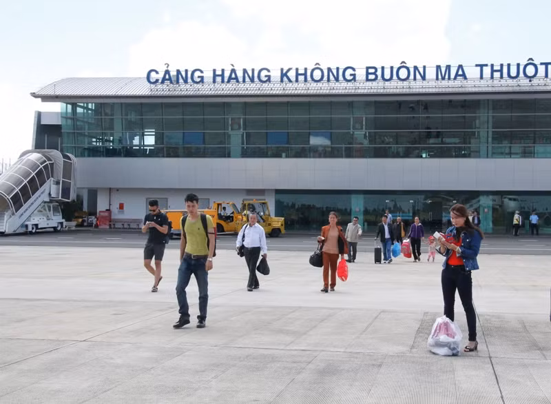 L'aéroport de Buon Ma Thuot accueille plus de 1,4 million de passagers en 2023 ảnh 1