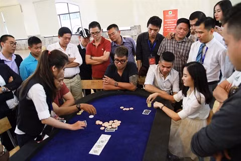 À la table du double champion de l’Asian Poker Tour ảnh 2