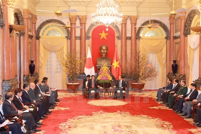 Le président Trân Dai Quang salue le rôle du PM japonais dans le partenariat Vietnam-Japon ảnh 1