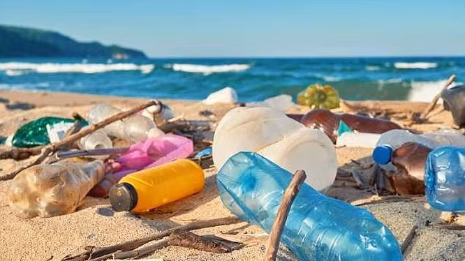 Le Vietnam pionnier dans l’élaboration d'un accord international pour réduire la pollution plastique ảnh 1