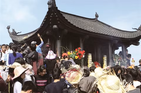 La pagode Dông au sommet sacré de Yên Tu ảnh 1