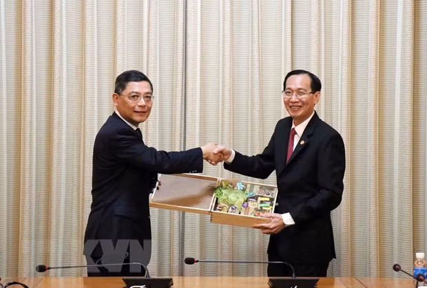 L’accélération de la coopération entre HCM-Ville et Shanghai ảnh 1