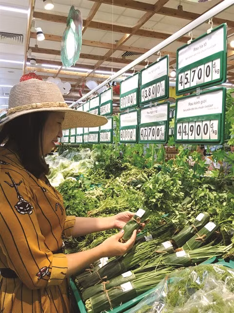 Des supermarchés remplacent le plastique par des feuilles de bananier ảnh 1