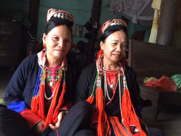 Truong Thi Hoa, l’artisane bienveillante des Dao Thanh Y ảnh 1 Truong Thi Hoa, l’artisane bienveillante des Dao Thanh Y ảnh 1