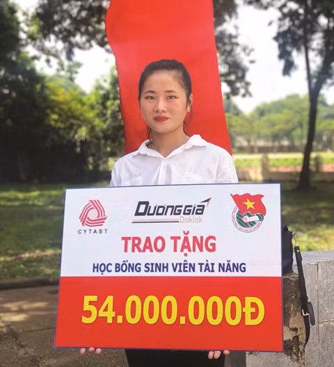 Coup dur pour Vu Khanh Ly, jeune talent du pencak silat ảnh 2