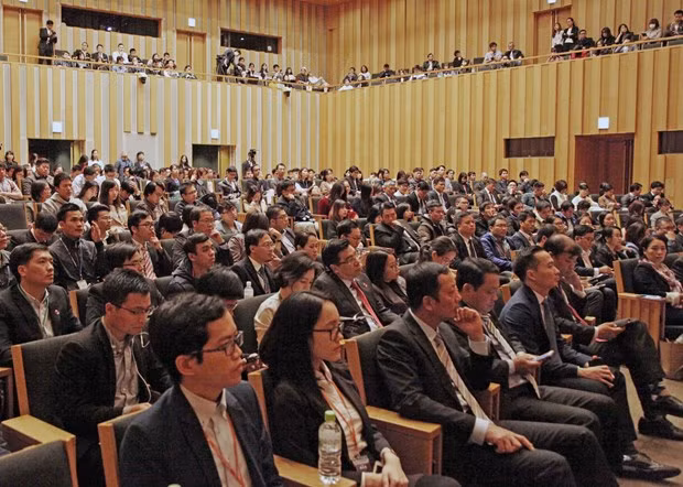 Des intellectuels vietnamiens au Japon discutent de la politique «Make in Vietnam» ảnh 1