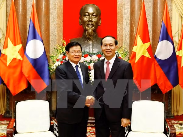 Développement des relations Vietnam-Laos ảnh 1