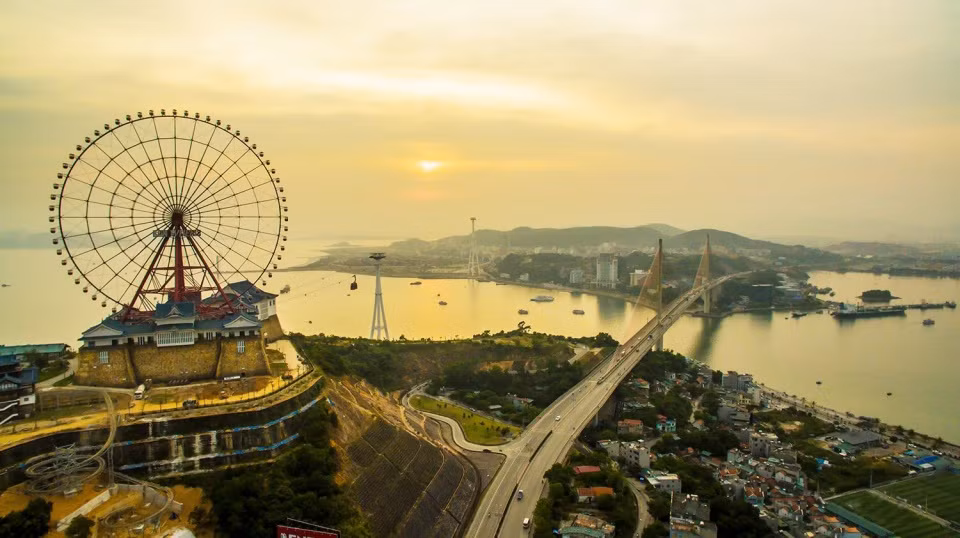 Ha Long prête à devenir une ville intelligente ảnh 1