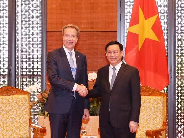 Le Vietnam apprécie la consultation du FEM dans l’organisation du FEM-ASEAN 2018 ảnh 1