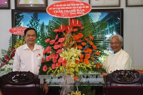 Le président du FPV formule ses vœux de Noël aux catholiques à An Giang ảnh 1