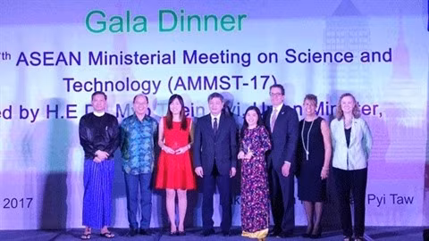 Distinction de Nguyên Thi Hiêp, lauréat du Prix scientifique ASEAN - Etats-Unis 2017 ảnh 1