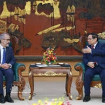 Le Premier ministre Pham Minh Chinh (à droite) et le ministre d’État et ministre des Affaires étrangères du Portugal, Paulo Rangel. Photo: VNA