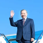 Le secrétaire général To Lam à la base aérienne d'Andrews. Photo : VNA