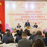 Le Hoai Trung, secrétaire du Comité central du Parti et ministre des Affaires étrangères, s'exprime lors de l'événement. Photo: ministère des Affaires étrangères