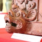 Motifs sur une céramique ancienne de Quang Duc. Photo : VNA