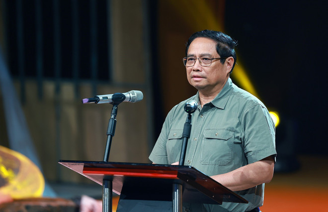 Le Premier ministre Pham Minh Chinh indique six “fondements” pour surmonter les conséquences du typhon Yagi. Photo : VNA 1.jpg