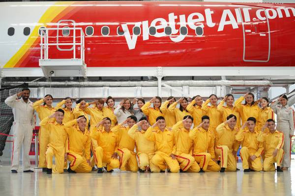 La Vietjet Aviation Academy (VJAA) organise régulièrement des programmes de formation aux normes internationales pour les employés de Vietjet. Photo: Vietjet 1.jpg