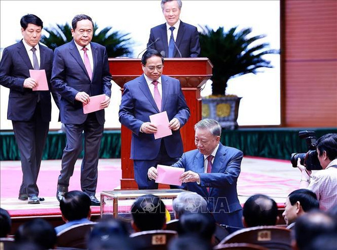 Election du secrétaire général du Comité central du Parti communiste du Vietnam. Photo: VNA 2.jpg