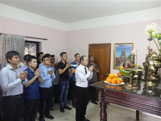 Cérémonie au Bangladesh en l'honneur du 134e anniversaire de la naissance du Président Ho Chi Minh. Photo: VNA 1.jpg
