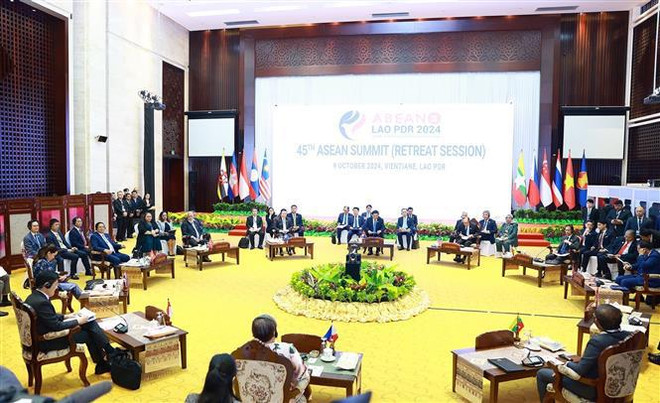 Session restreinte du 45e Sommet de l'ASEAN. Photo : VNA 1.jpg