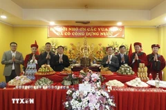 Les Vietnamiens en Russie commémorent les rois Hung