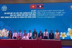 Renforcement des liens entre les entreprises de Hanoï et de Vientiane (Laos)