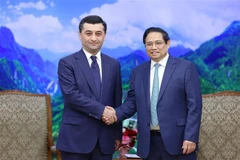 Le PM Pham Minh Chinh reçoit le ministre ouzbek des Affaires étrangères