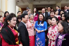 Le président exhorte à promouvoir le rôle des intellectuels, écrivains et artistes dans l’édification et la défense de la patrie