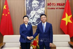Le Vietnam et la Chine promeuvent la coopération juridique 