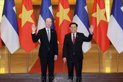Le président du Parlement finlandais termine avec succès sa visite officielle au Vietnam