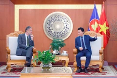 Le gouvernement français soutient le Vietnam dans la lutte contre le changement climatique