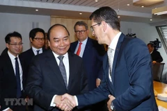 Le PM Nguyen Xuan Phuc rencontre des dirigeants de plusieurs groupes norvégiens