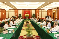 Le Bureau politique travaille avec la permanence du Comité du Parti de Ho Chi Minh-Ville