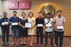 Aides aux victimes vietnamiennes dans l'accident de bus en Thaïlande