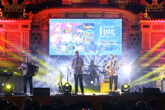 Festival de Huê: des troupes nationales et étrangères apportent une fête culturelle spéciale