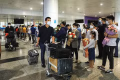 Près de 1.700 citoyens vietnamiens rapatriés d'Ukraine en toute sécurité