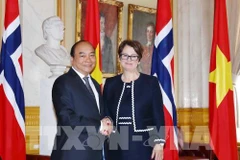 Entrevue entre le PM Nguyen Xuan Phuc et la présidente du Parlement norvégien