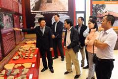 Inauguration de l'exposition sur la secte bouddhiste Zen Truc Lam