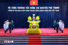 Le cercueil du dirigeant vietnamien est déposé à la Maison funèbre nationale à Hanoï: Photo: VNA