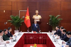 Le PM Nguyen Xuan Phuc: déployer des mesures fortes pour lutter contre l'épidémie de COVID-19