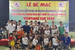 Clôture du 7e tournoi de football des jeunes vietnamiens au Laos 