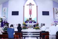 Les catholiques de Ho Chi Minh-Ville​ commémorent les victimes du COVID-19