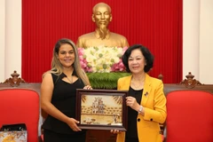 Une délégation de la jeunesse vénézuélienne en visite à Hanoi