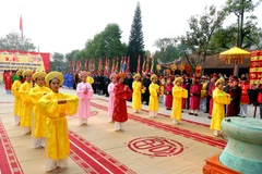Phu Tho: fête en commémoration de la Mère Au Co