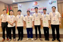 Cinq élèves vietnamiens primés aux Olympiades internationales de physique 2022